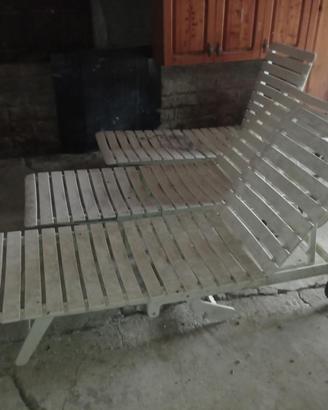 Set arredo giardino: tavolo, ombrellone e lettini