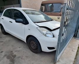 Toyota Yaris 1400 90 cv