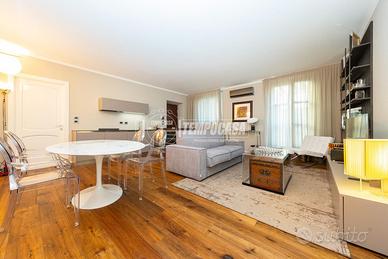 ESCLUSIVO APPARTAMENTO IN PIAZZA SAN CARLO