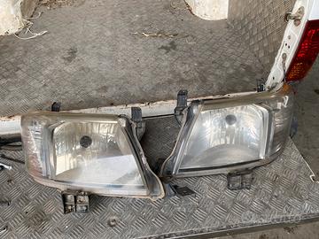 Fanali Toyota Hilux anno 2011-2015