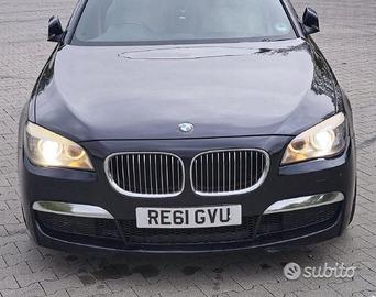 BMW F Fanali anteriori, cofano, paraurti completi,