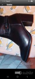 
👢 Stivali da donna n. 36 
Vera pelle