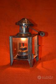 Lampada a petrolio.