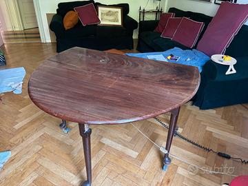Tavolo '800 inglese