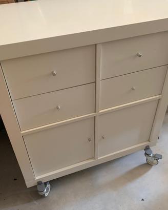 Mobiletto Ikea bianco con ruote