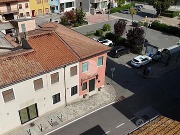 CASA SEMINDIPENDENTE A ZEVIO