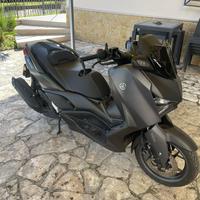 XMAX 125 Sonic Grey acquistato nuovo luglio 2023