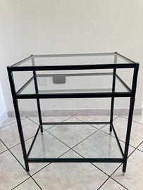 Mobile a tre ripiani in vetro