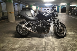 Kawasaki zr7 750 naked special custom caferacer