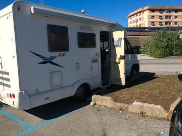 Camper semi joint 4 posti letto
