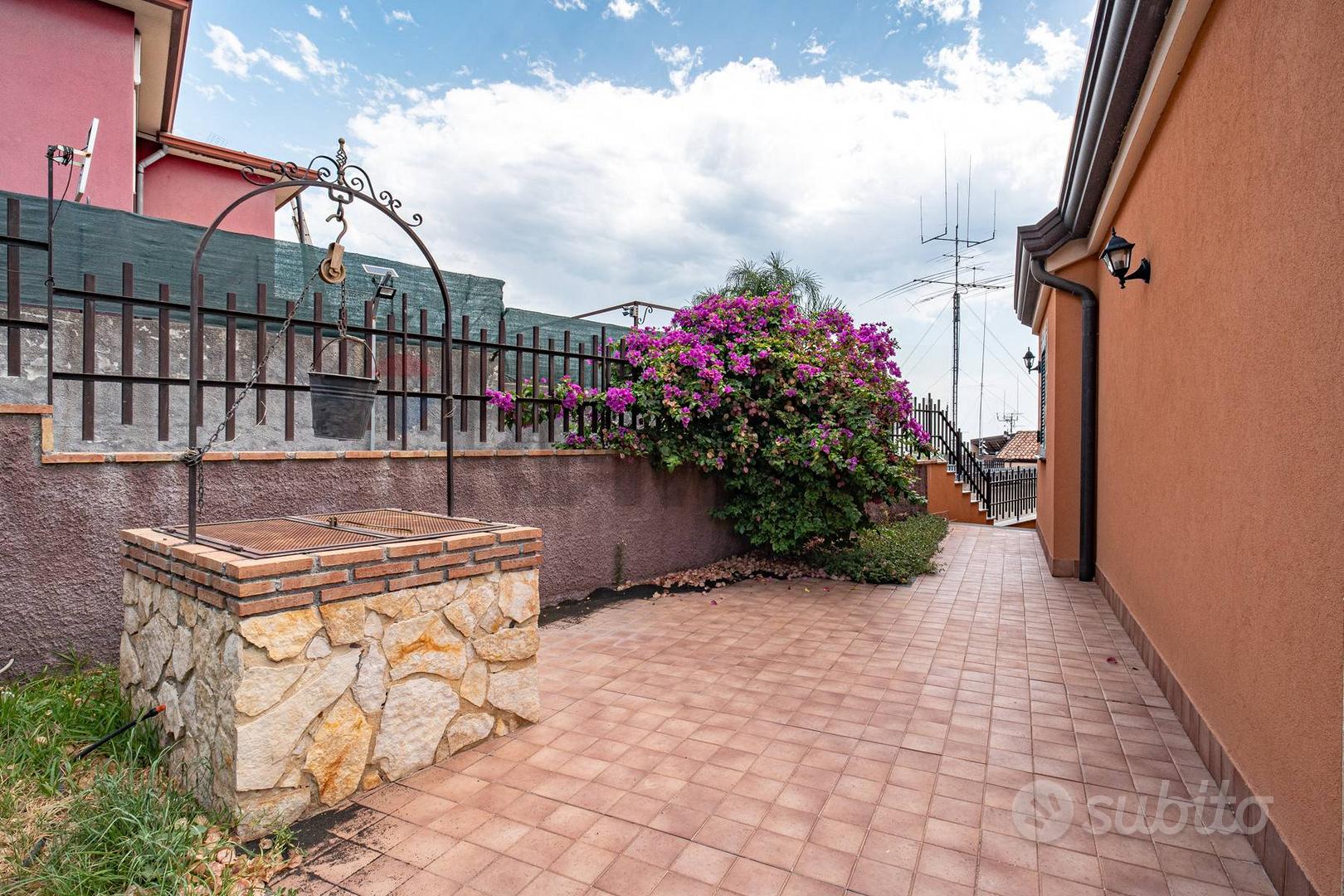 Villa singola - Aci Sant'Antonio - Vista 5