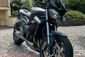 Triumph Street Triple RS 765