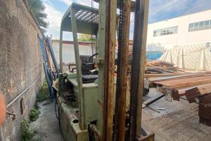 Carrello elevatore 15 qli