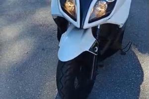 Kymco Downtown 300i - 2013