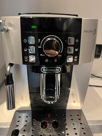 Macchina caffe Magnifica S De longhi