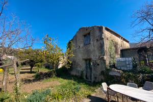 Terreno di 15000 mq circa con Fabbricato Rurale