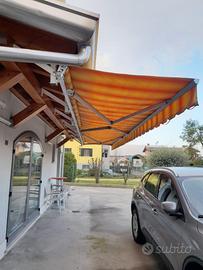 Tenda con motore elettrico