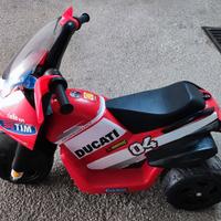 Moto elettrica per bambini Peg Perego