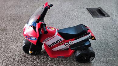 Moto elettrica per bambini Peg Perego