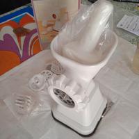 trita carne a manovella 