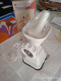 trita carne a manovella 