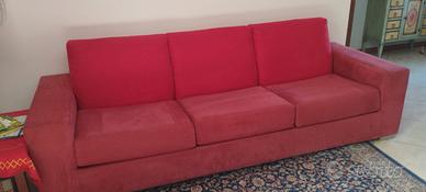 Divano in tessuto come nuovo 