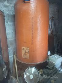 Contenitore in vetroresina di litri 600