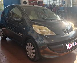 Peugeot 107 cambio auto 3p. Sweet Years