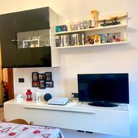 Arredo contenitore e vetrinetta soggiorno/cucina