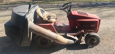 Trattorino tosaerba Toro