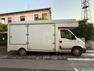 Autonegozio Renault Master