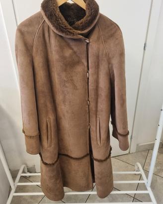 Montone donna a campana vintage color camoscio.