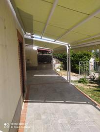 Locale di sgombro a tre ciminiere