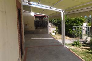 Locale di sgombro a tre ciminiere