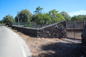 COD. 5387 Terreno recintato con prospetto strada