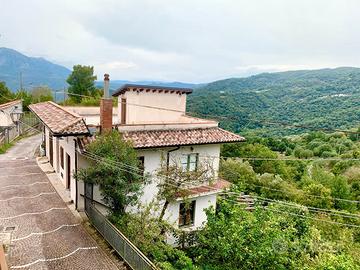 Casa indipendente con terreno nel Cilento
