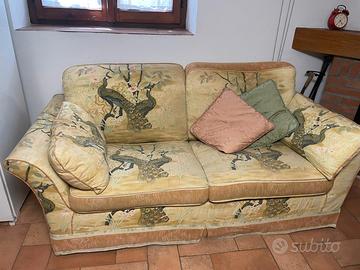 divano a due posti 