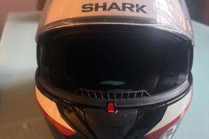Casco Shark