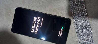 SAMSUNG A71