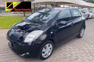 TOYOTA Yaris 1.3 5 porte Sol