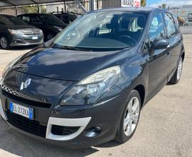 Renault Scénic X-Mod 1.5 dCi Luxe Unipro 2011