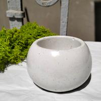 Vaso "Ombra di Luna" in cemento bianco 