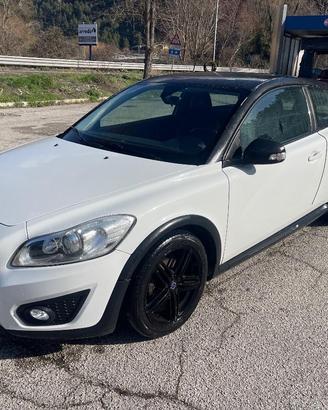 VOLVO - C30 - D3 Black Design