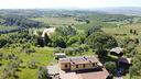piccola-azienda-agricola-con-casale-di-campagna-
