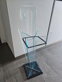 Portaombrelli design Lettera G