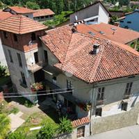 CASA SEMINDIPENDENTE A BARBANIA