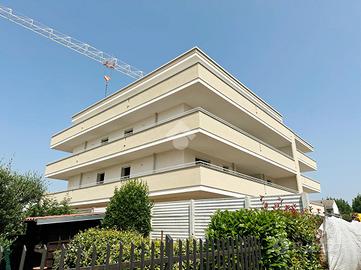 3 LOCALI A SEREGNO
