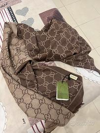Sciarpa,gucci originale, mai usata