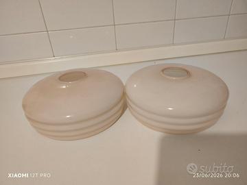 Due piatti per lampadario in ceramica 