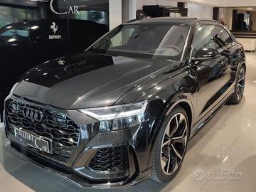 AUDI - Q8 - RS TFSI V8 quattro tiptronic,Dynamic